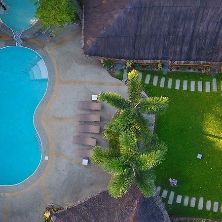 Nabulao Beach Resort Hinoba-an Exterior foto