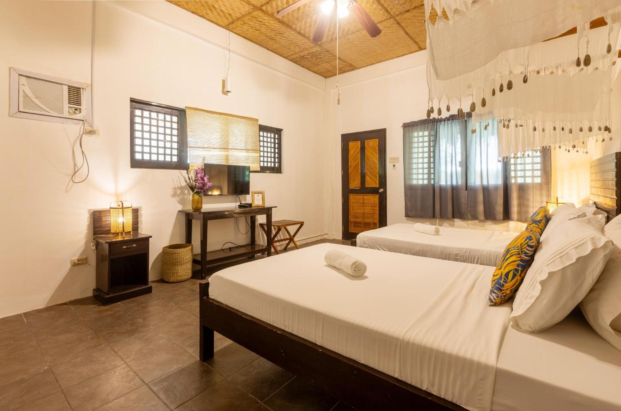 Nabulao Beach Resort Hinoba-an Exterior foto