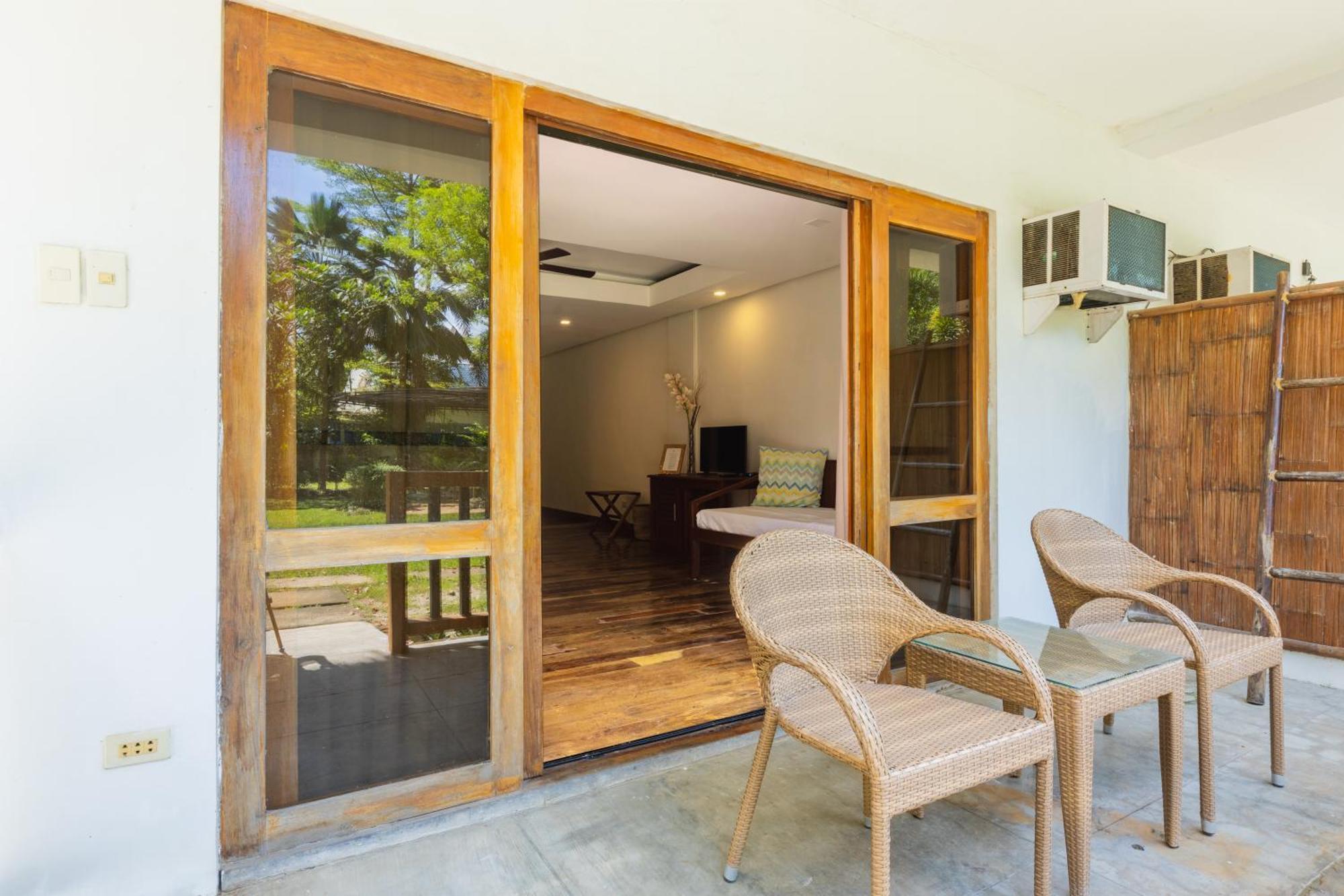 Nabulao Beach Resort Hinoba-an Exterior foto